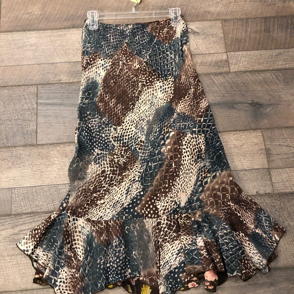 Reversible skirt